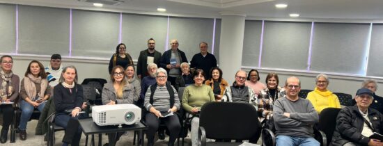 Primeira aula de Inclusão Digital sobre smartphones foi na sede da AGBAN dia 29