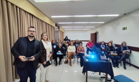 Curso básico sobre smartphones é sucesso em Santa Maria
