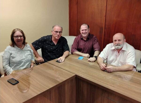 Direção da AGBAN reúne-se com presidência da Fundação Banrisul para discutir situação dos Planos